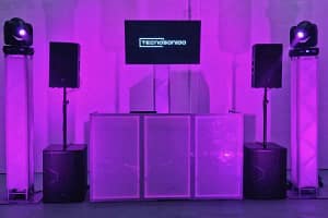 Montaje completo del Pack Premium de TECNOSONIDO para barra libre en Alicante