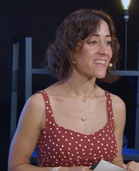 formadora-grabando-en-set-de-tecnosonido Grabación en set de TECNOSONIDO es directo