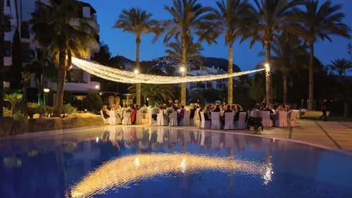 Guirnaldas montada por empresa de servicios audiovisuales para bodas en Alicante